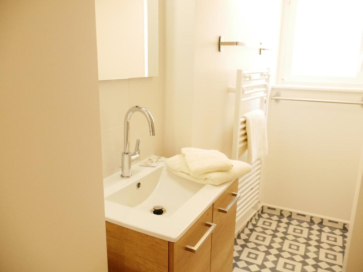 Appartement Avec Chambre - Entree Spa Incluse Bourbon-Lancy Exterior photo