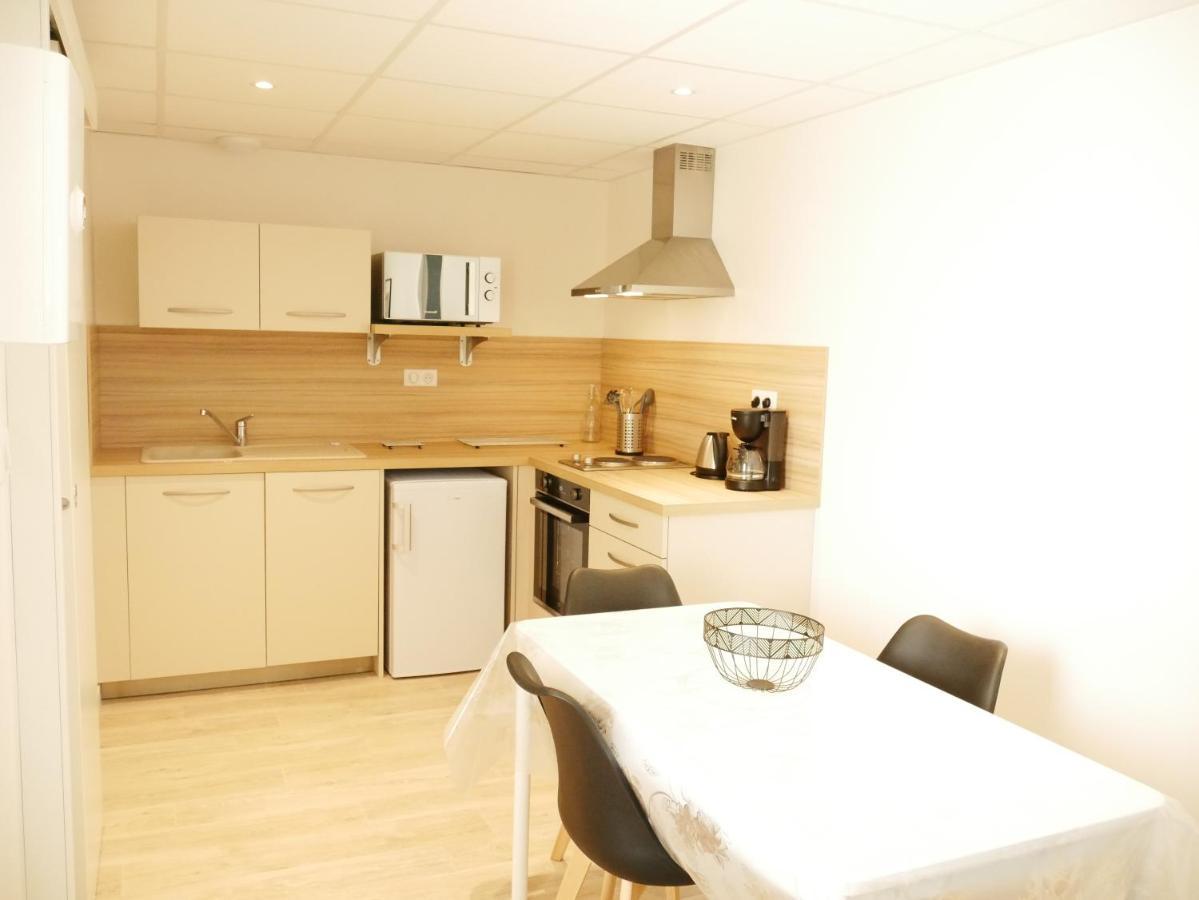 Appartement Avec Chambre - Entree Spa Incluse Bourbon-Lancy Exterior photo